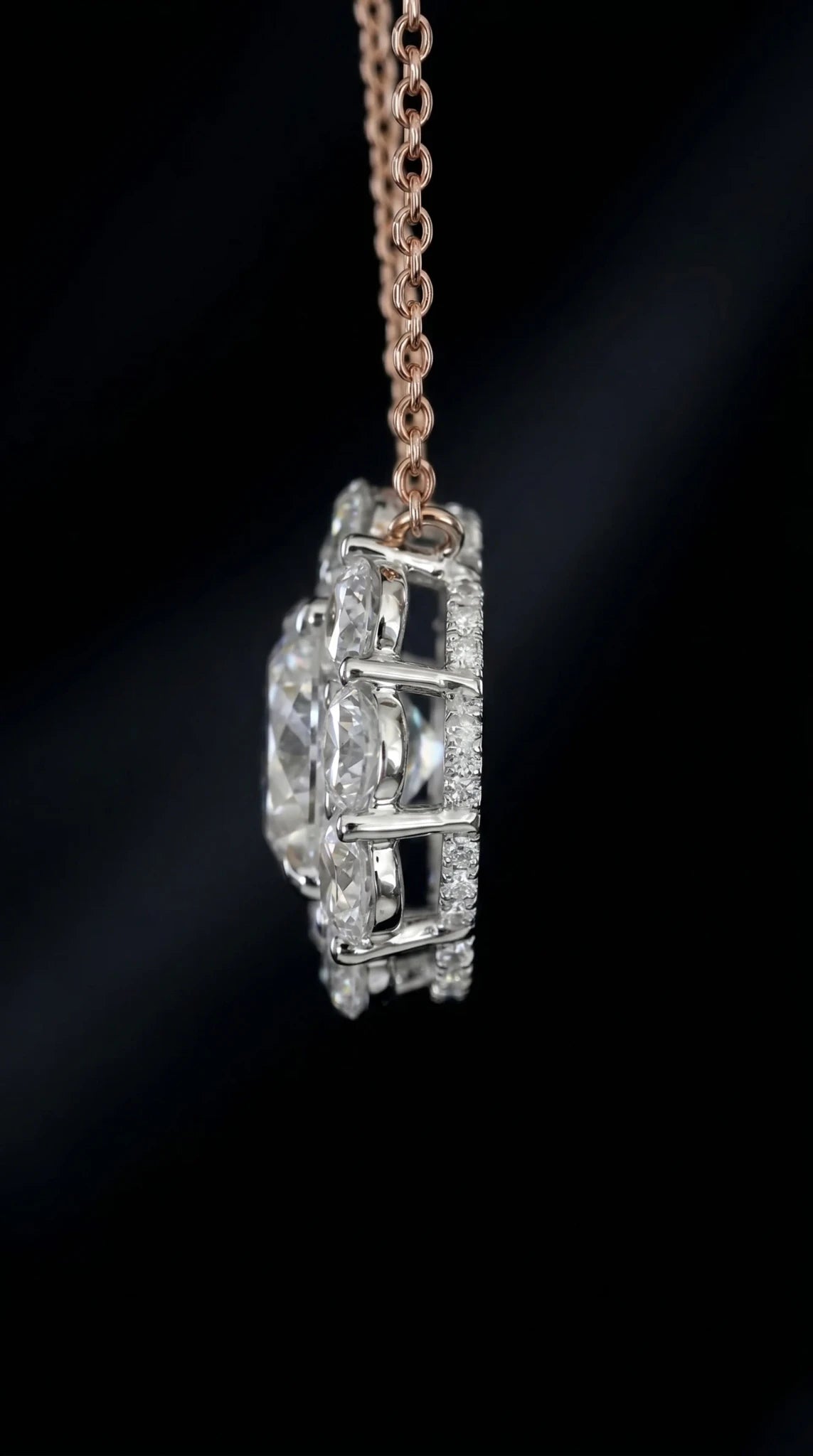 Round Necklace with Big Halo - 3