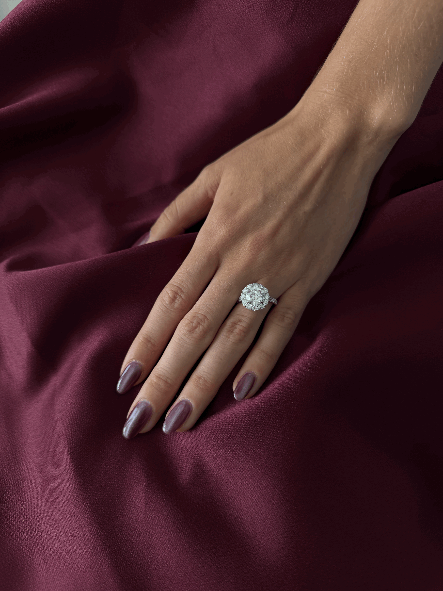 Round Diamond Ring with Halo - 3.98CT - 3
