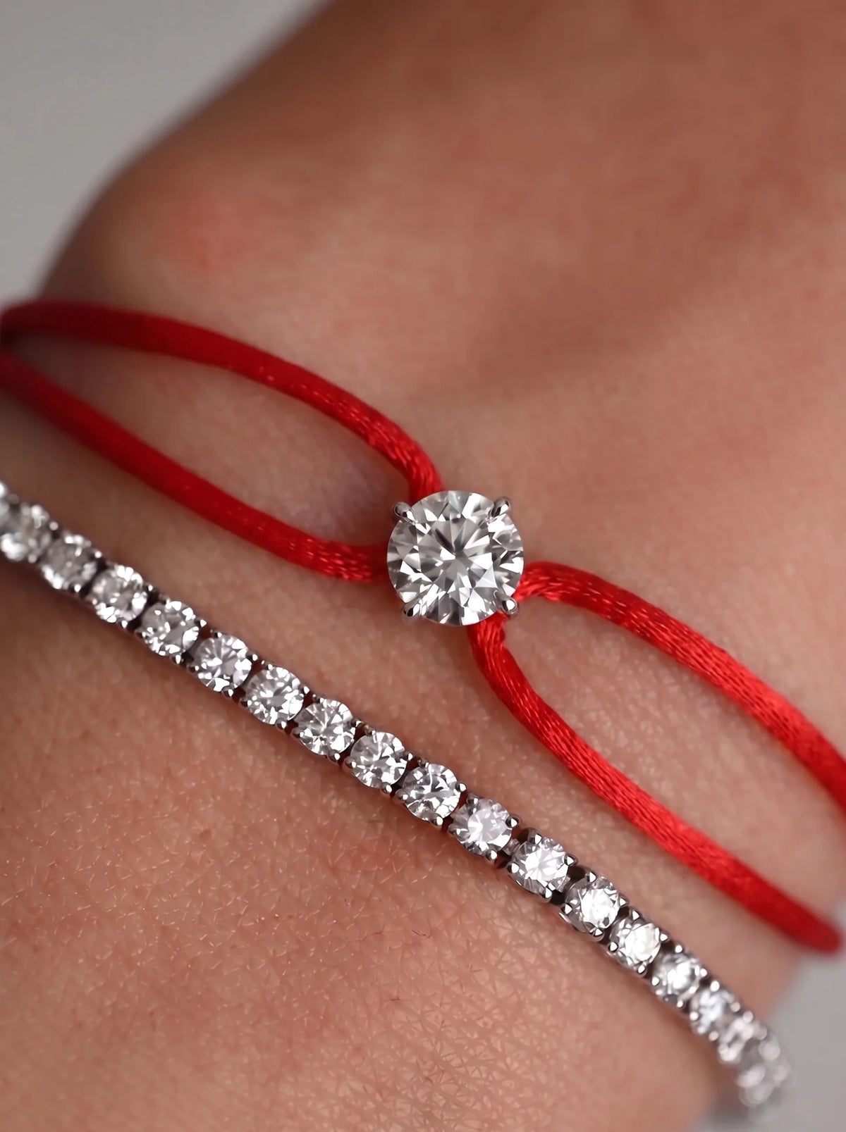 Diamond Satin Bracelet - Round, Red