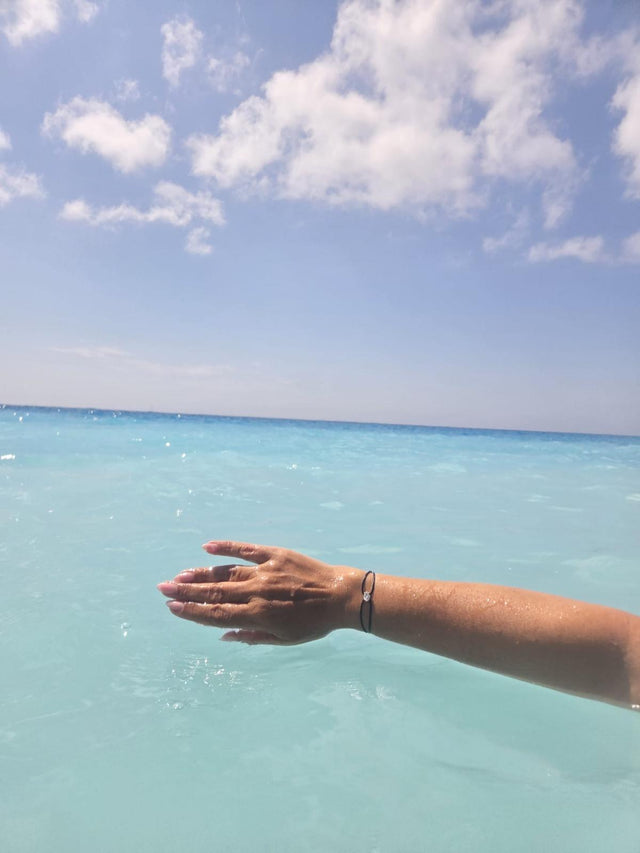 Customer photo: satin diamond bracelet worn in the sea